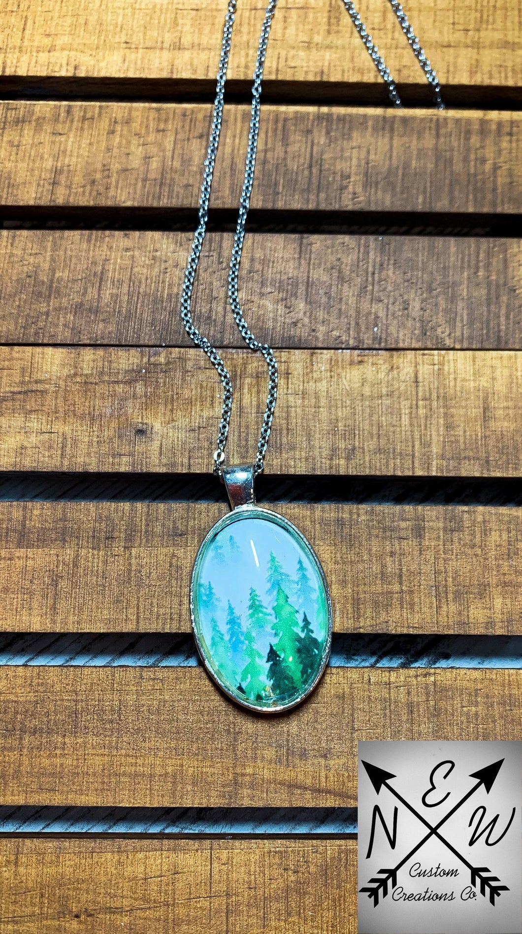 Evergreen Forest Oval Cabochon Necklace